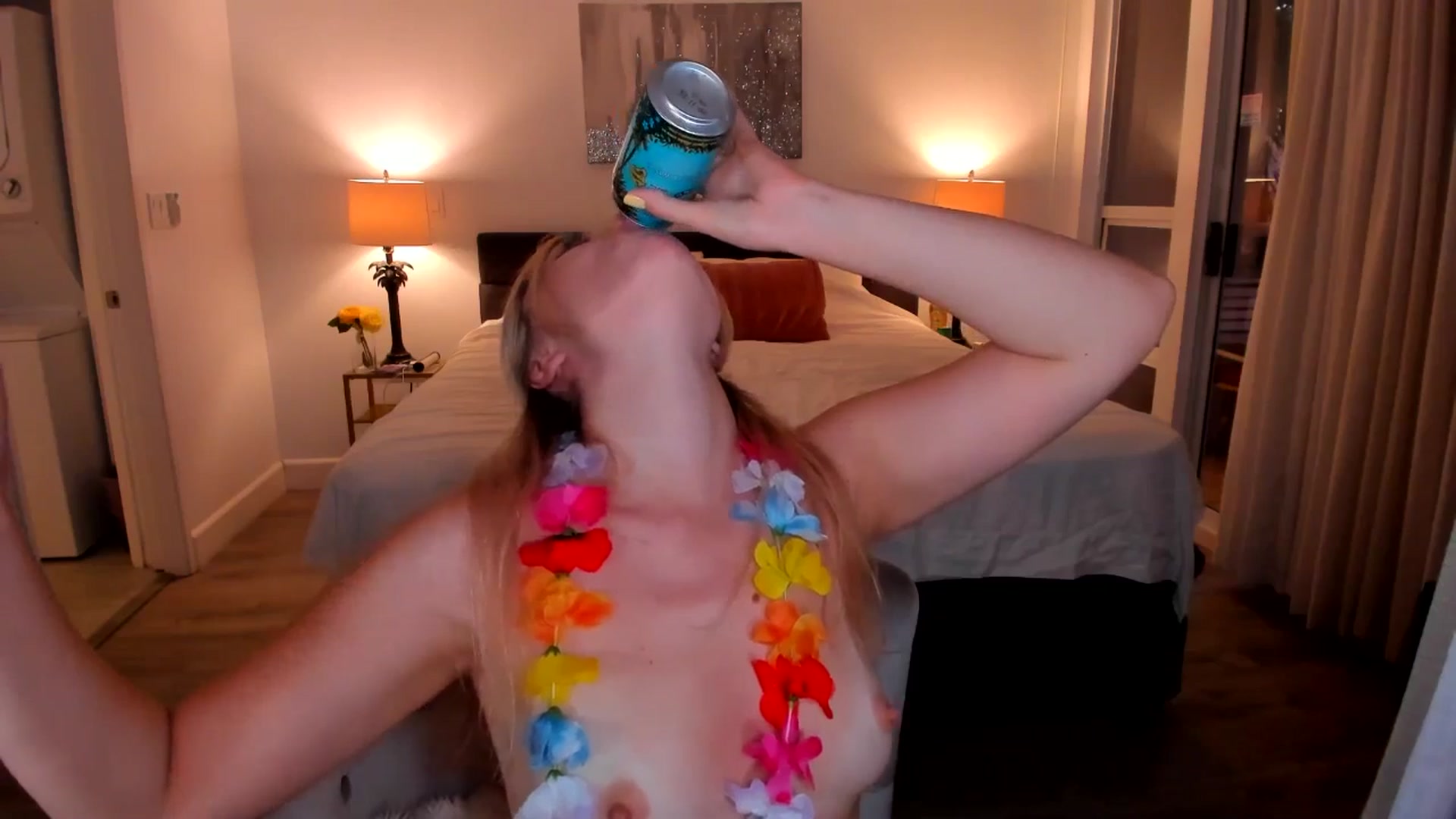 Gallery image thumbnail from Just_Vi's myfreecams stream on, 10/04/2025, 06:04 image 14 of 20