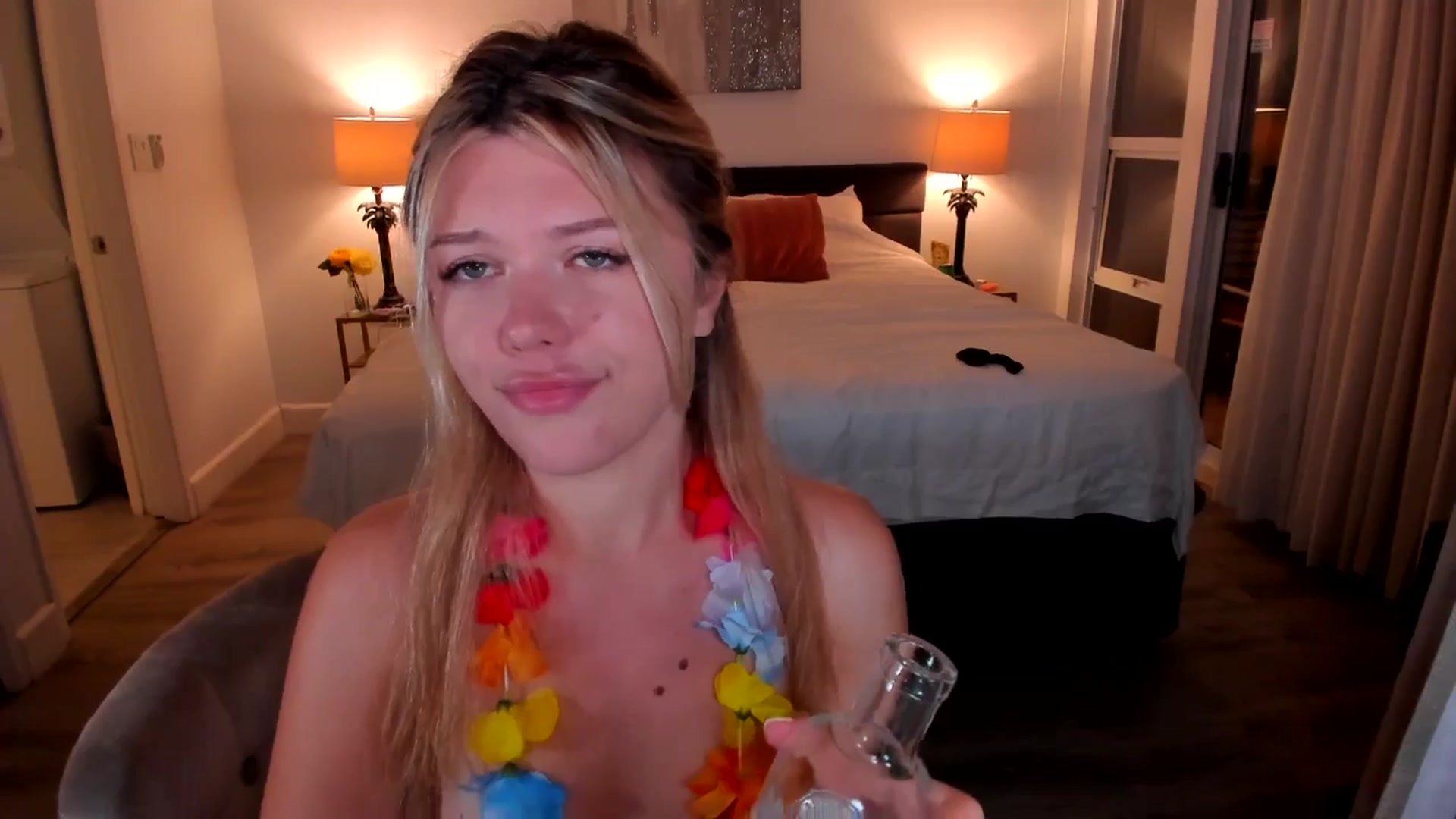 Gallery image thumbnail from Just_Vi's myfreecams stream on, 10/04/2025, 06:04 image 18 of 20