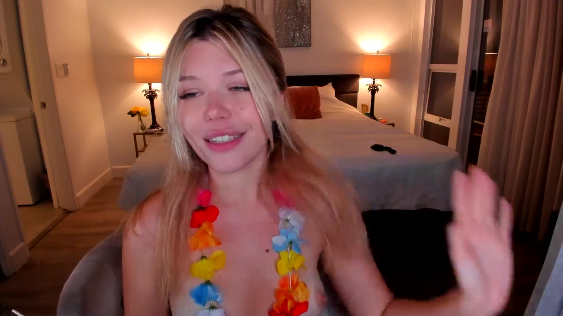 Gallery image thumbnail from Just_Vi's myfreecams stream on, 10/04/2025, 06:04 image 16 of 20
