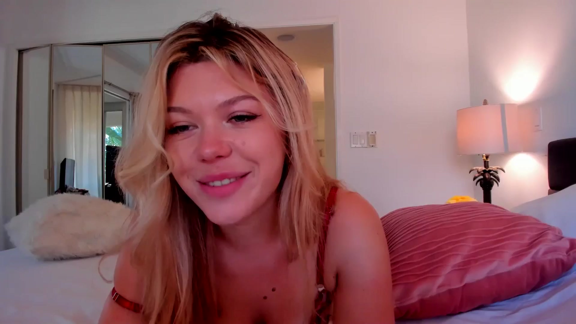 Gallery image thumbnail from Just_Vi's myfreecams stream on, 10/05/2025, 08:26 image 1 of 20
