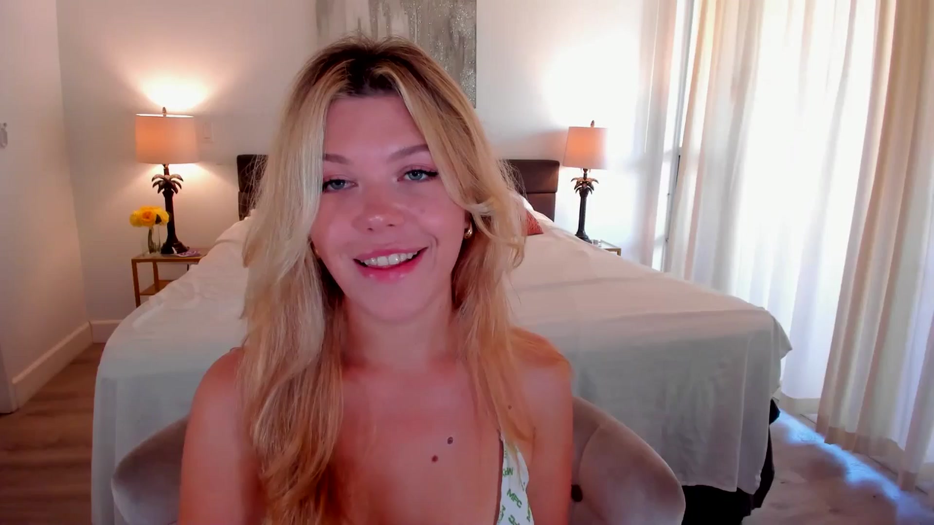 Gallery image thumbnail from Just_Vi's myfreecams stream on, 10/11/2025, 04:58 image 1 of 20