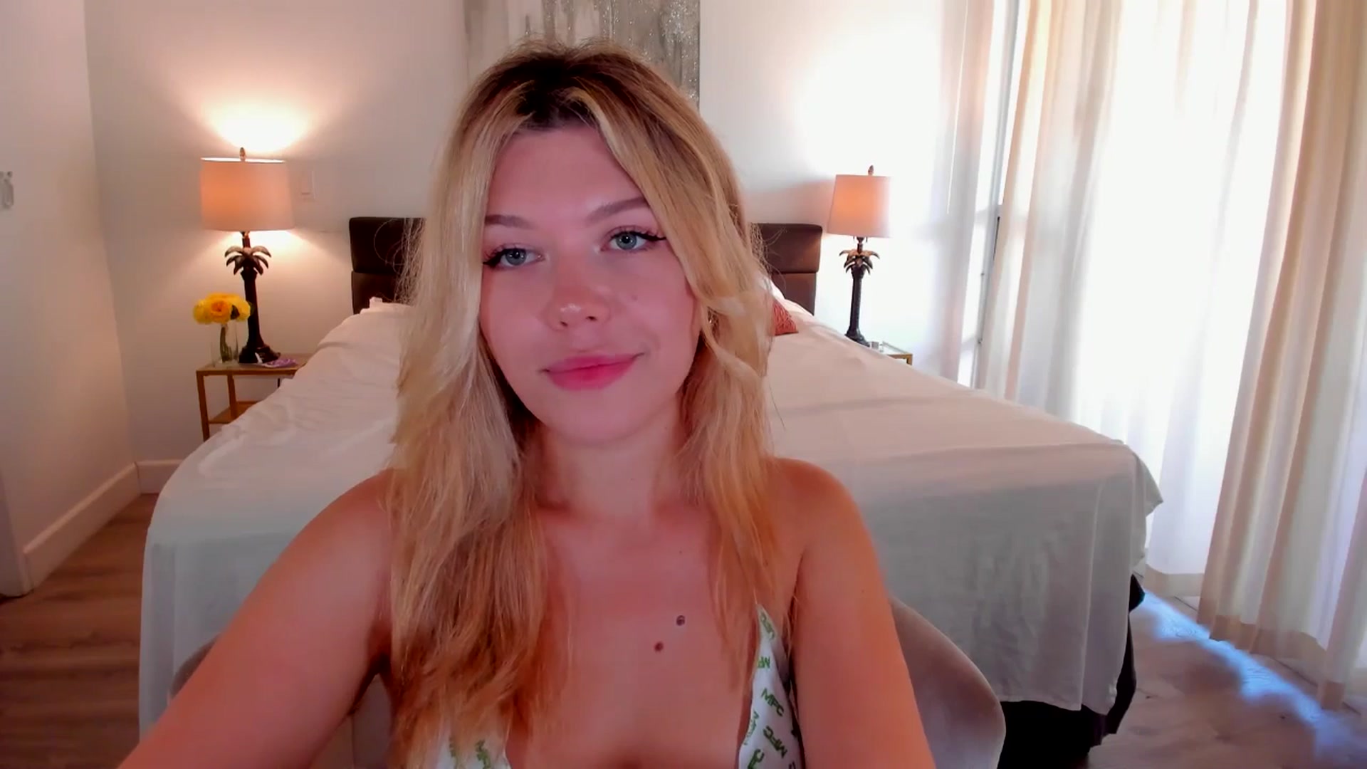 Gallery image thumbnail from Just_Vi's myfreecams stream on, 10/11/2025, 04:58 image 2 of 20