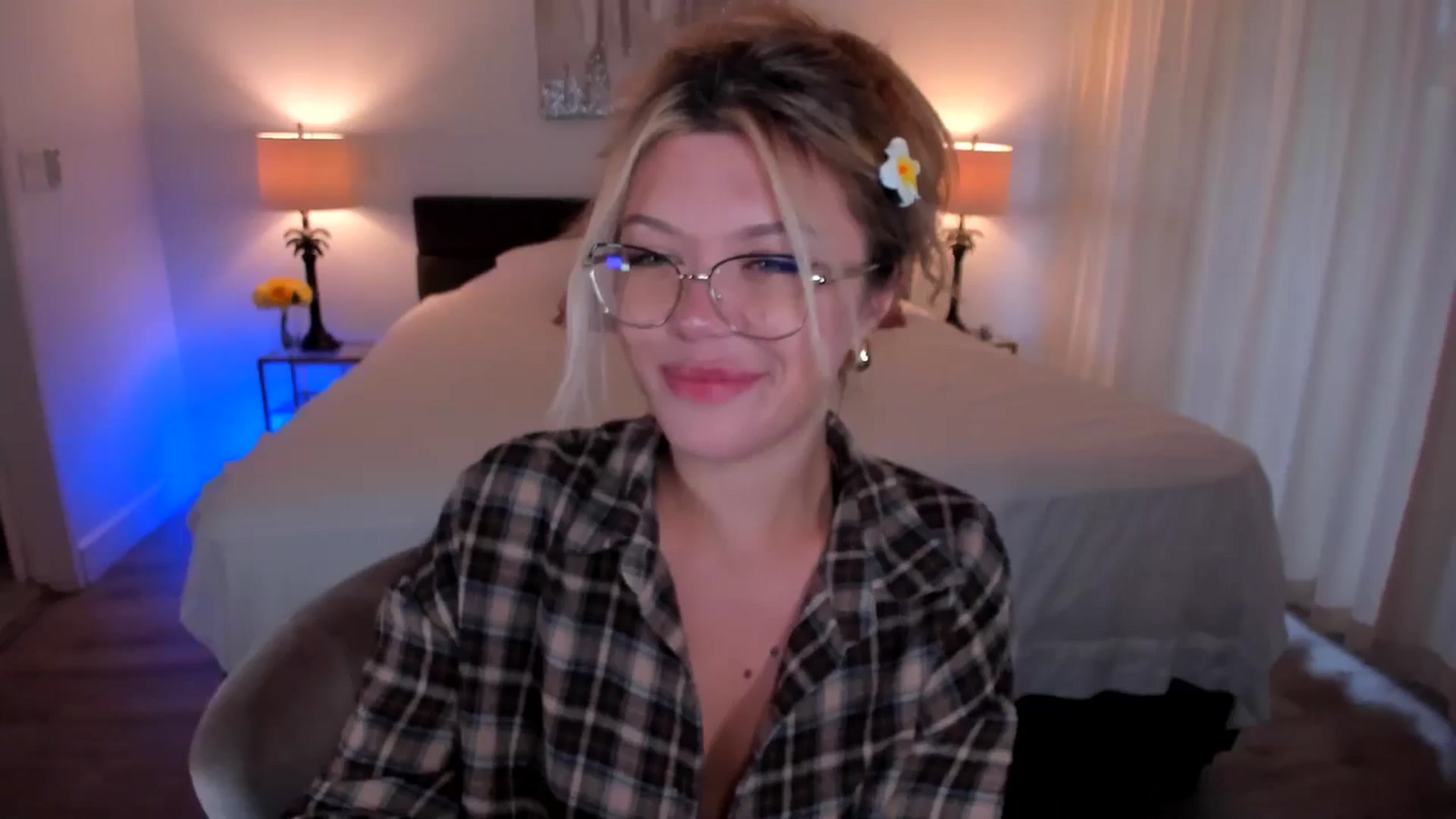 Gallery image thumbnail from Just_Vi's myfreecams stream on, 10/12/2025, 07:41 image 4 of 20