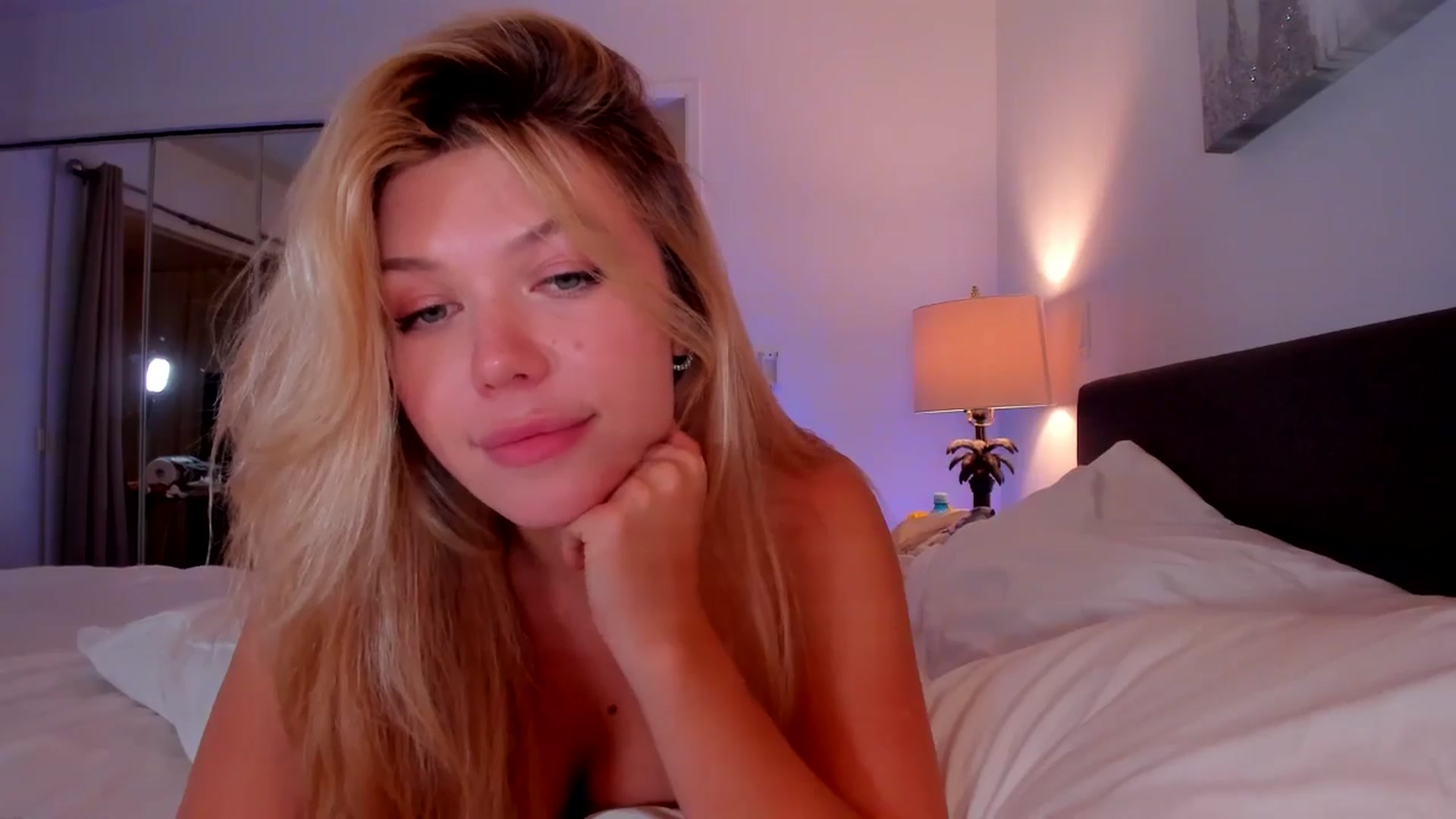 Gallery image thumbnail from Just_Vi's myfreecams stream on, 10/14/2025, 06:23 image 2 of 20