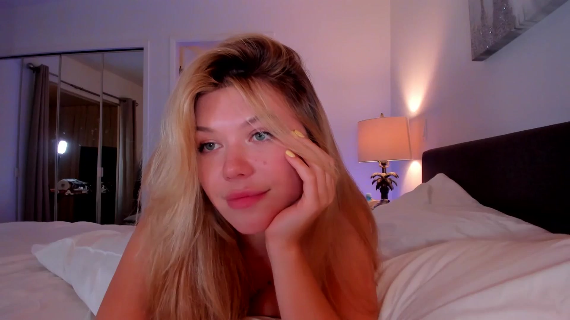 Gallery image thumbnail from Just_Vi's myfreecams stream on, 10/14/2025, 06:23 image 4 of 20