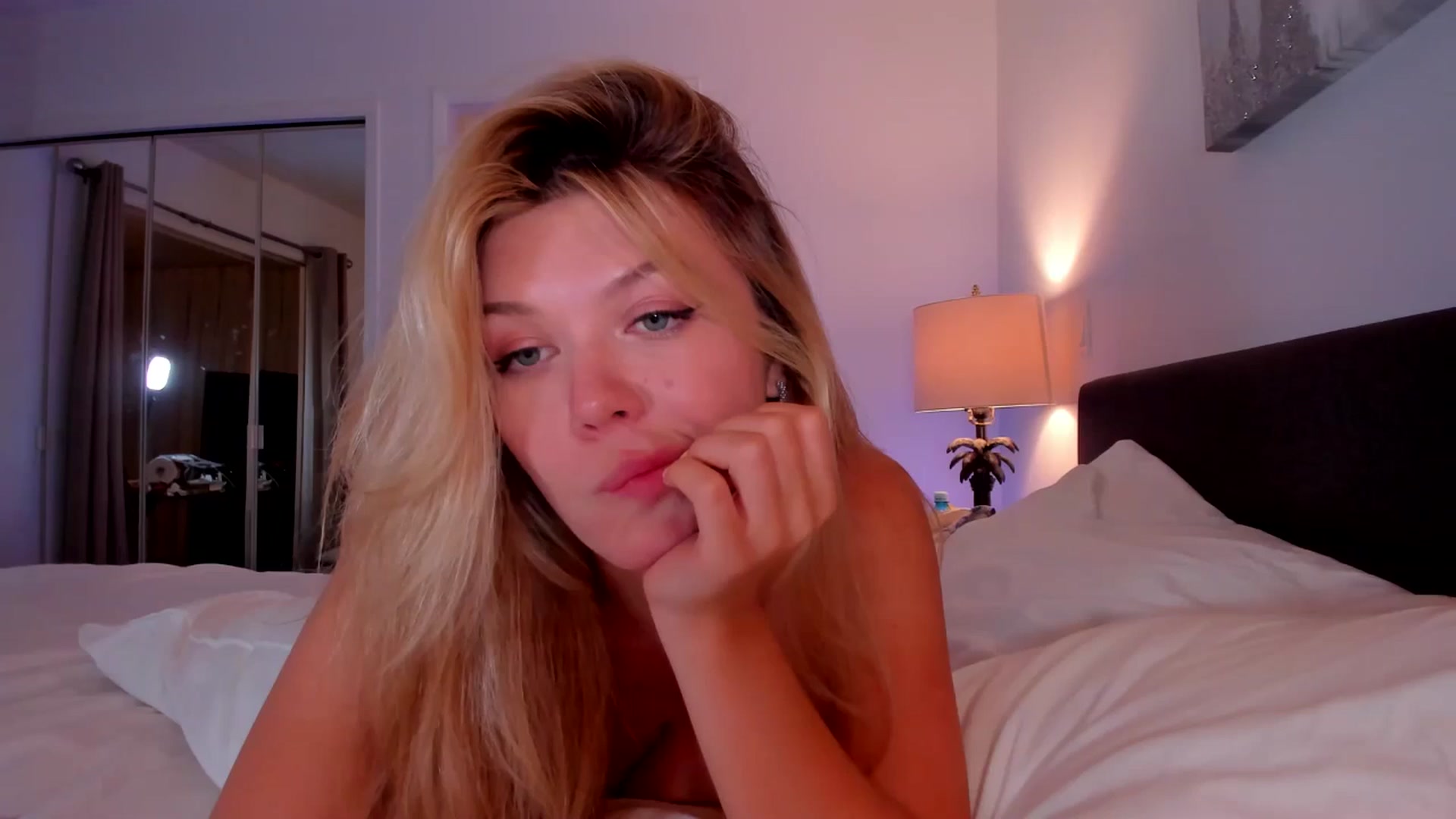Gallery image thumbnail from Just_Vi's myfreecams stream on, 10/14/2025, 06:23 image 1 of 20