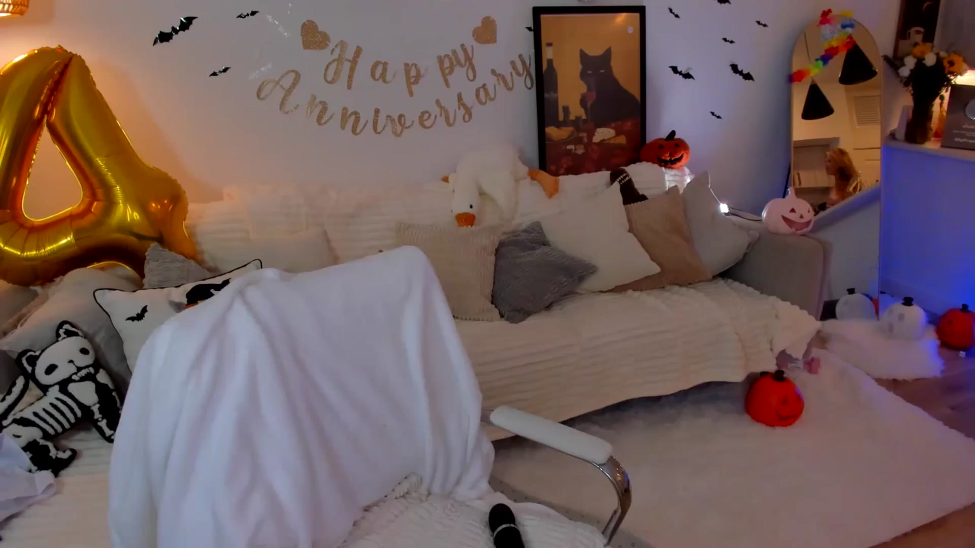 Gallery image thumbnail from Just_Vi's myfreecams stream on, 10/19/2025, 05:22 image 17 of 20
