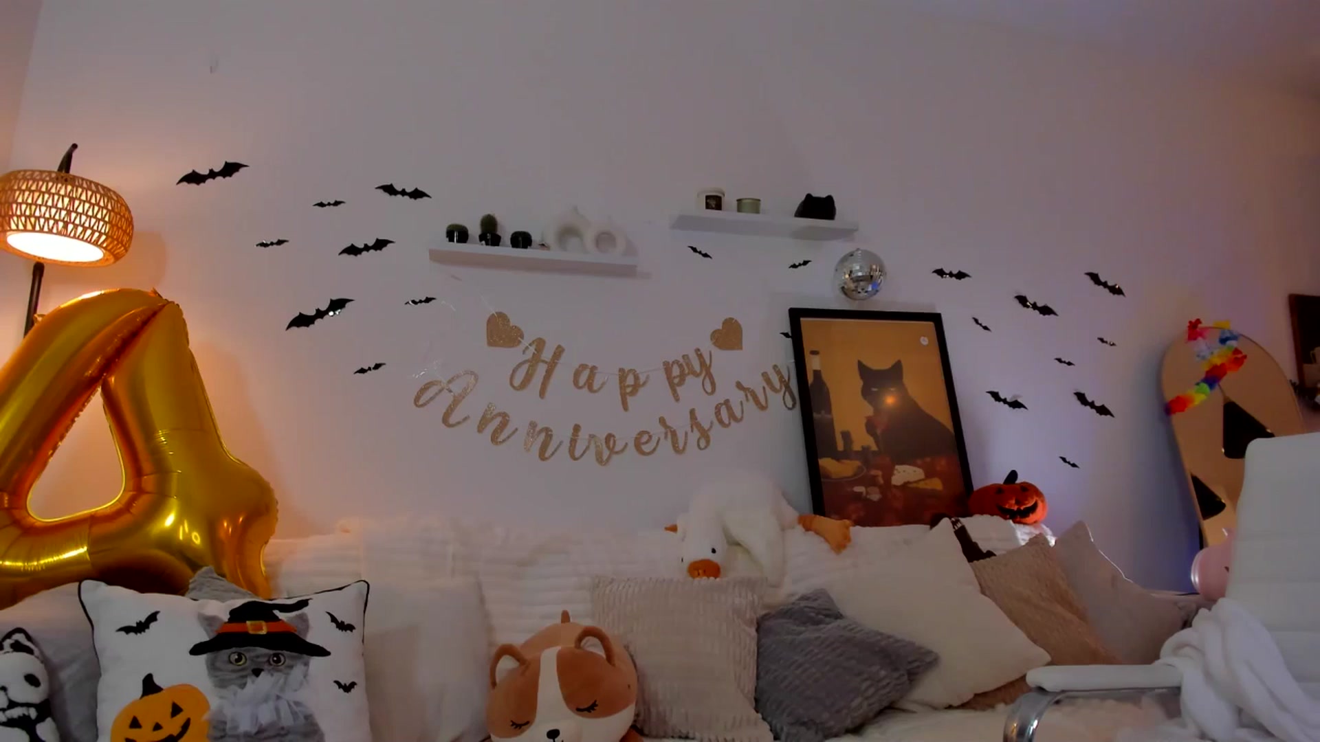 Gallery image thumbnail from Just_Vi's myfreecams stream on, 10/19/2025, 08:34 image 6 of 20