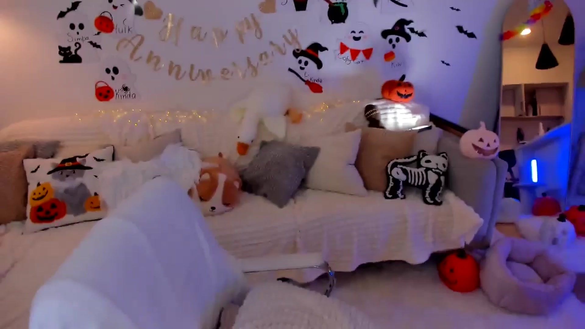 Gallery image thumbnail from Just_Vi's myfreecams stream on, 10/25/2025, 02:03 image 5 of 20