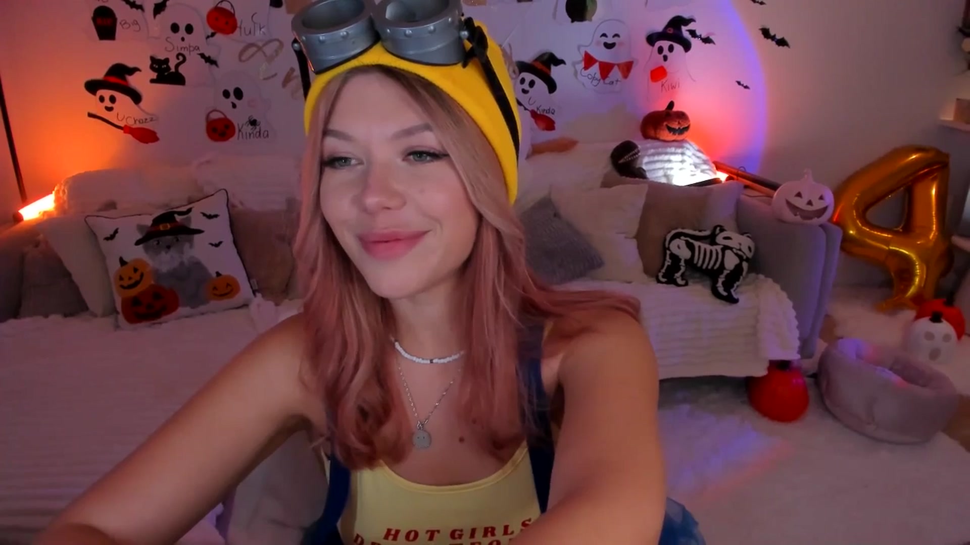 Gallery image thumbnail from Just_Vi's myfreecams stream on, 10/31/2025, 05:11 image 9 of 20