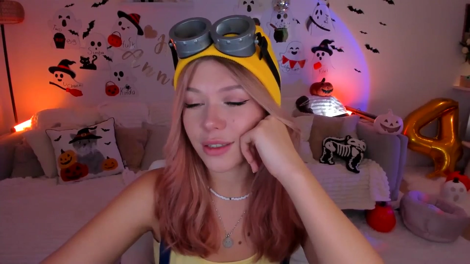 Gallery image thumbnail from Just_Vi's myfreecams stream on, 10/31/2025, 05:11 image 5 of 20
