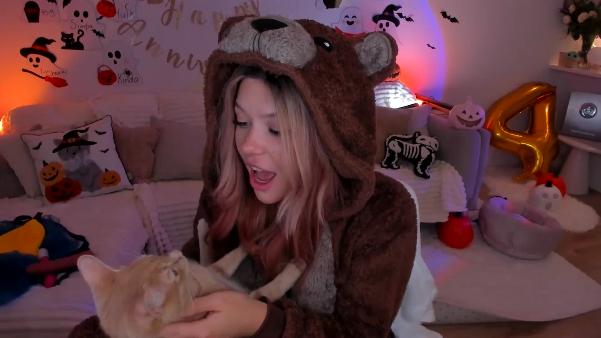 Gallery image thumbnail from Just_Vi's myfreecams stream on, 10/31/2025, 08:18 image 20 of 20