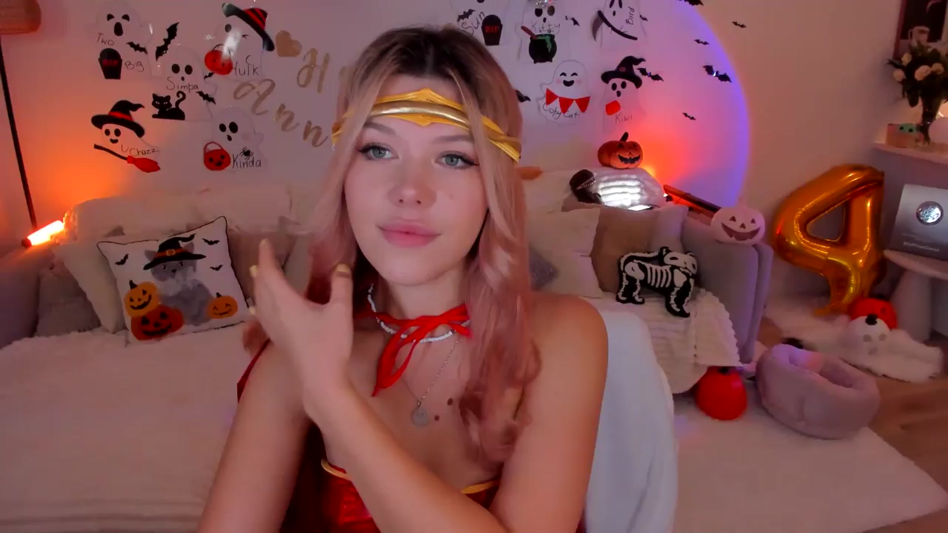 Gallery image thumbnail from Just_Vi's myfreecams stream on, 11/01/2025, 02:50 image 10 of 20