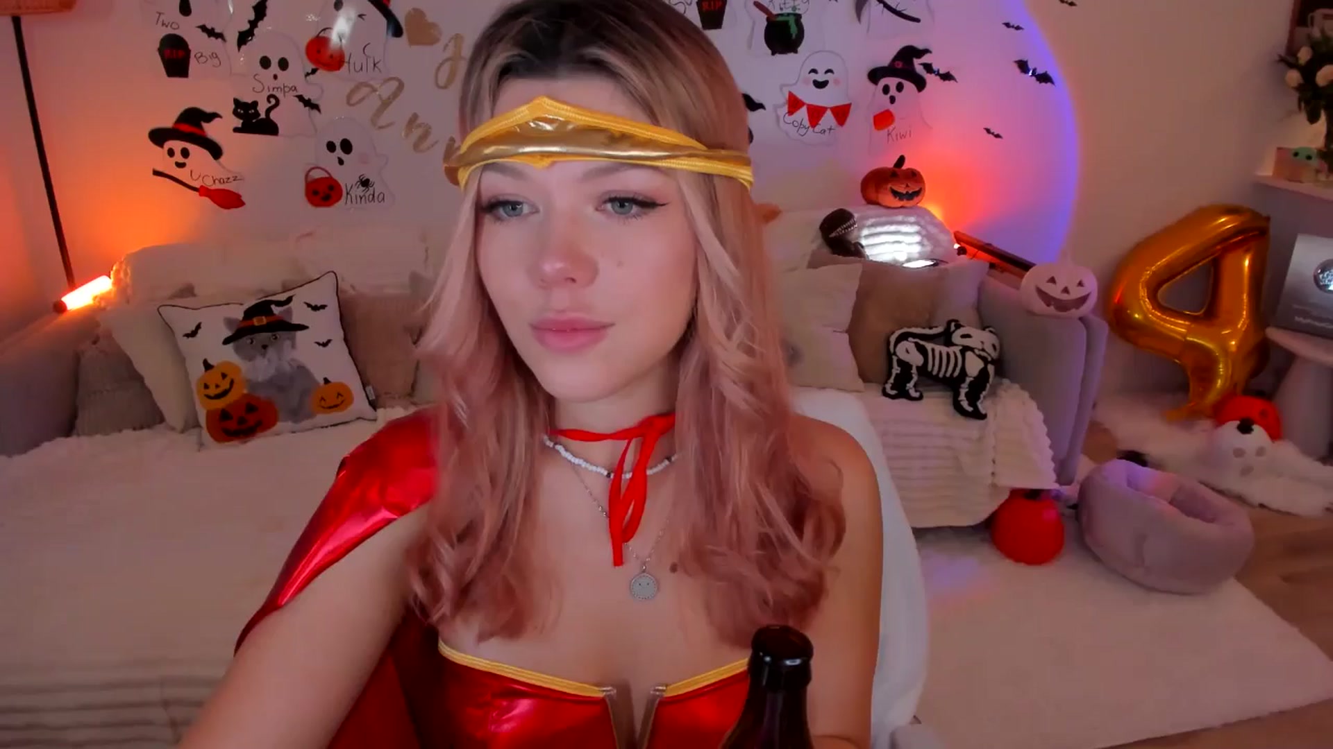 Gallery image thumbnail from Just_Vi's myfreecams stream on, 11/01/2025, 02:50 image 16 of 20