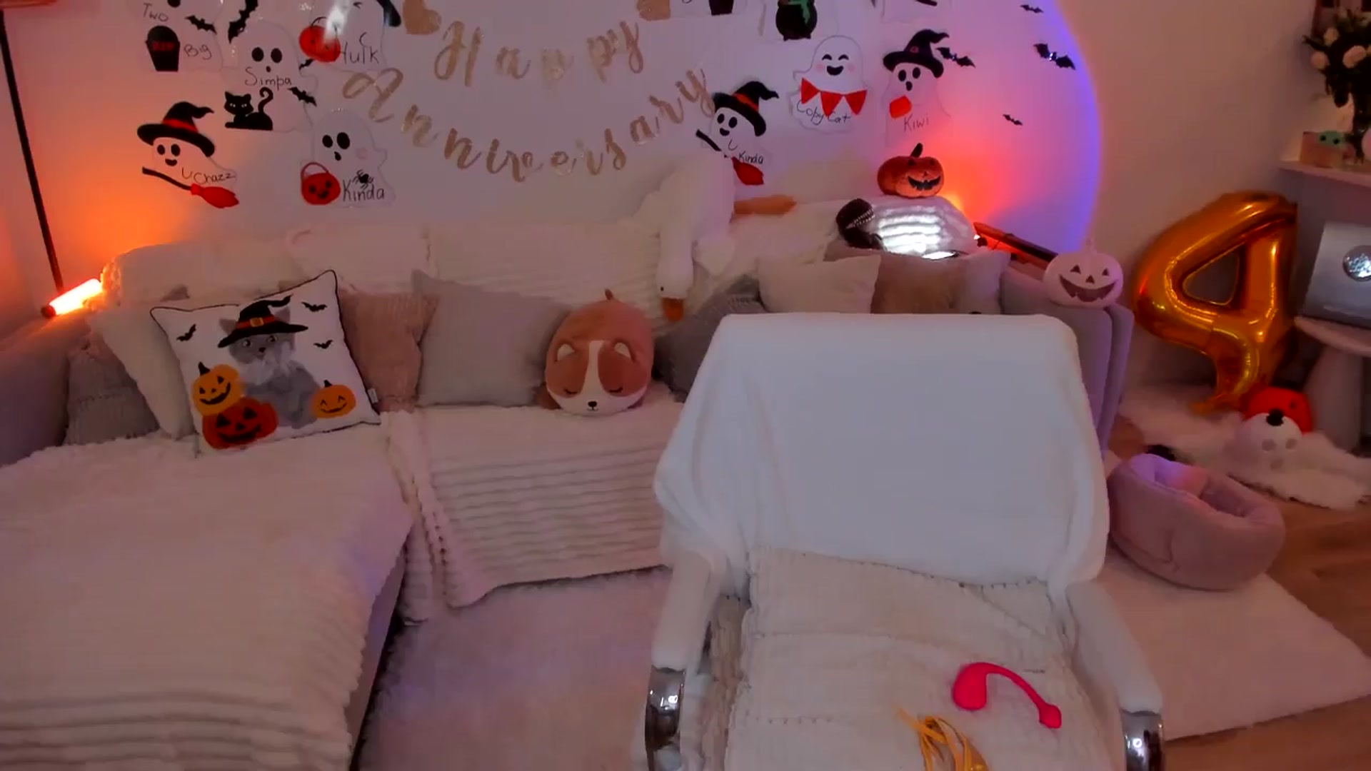 Gallery image thumbnail from Just_Vi's myfreecams stream on, 11/01/2025, 07:06 image 10 of 20