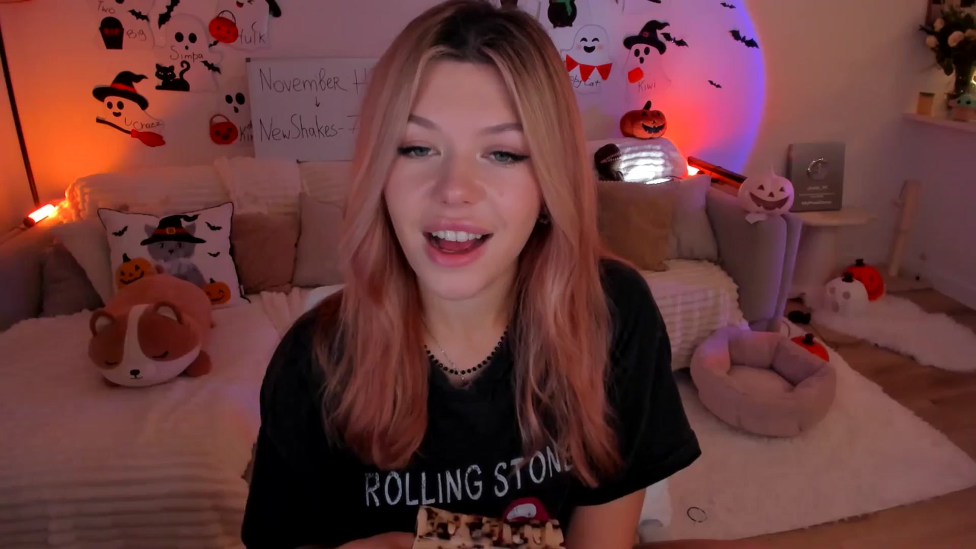 Gallery image thumbnail from Just_Vi's myfreecams stream on, 11/02/2025, 04:44 image 2 of 20