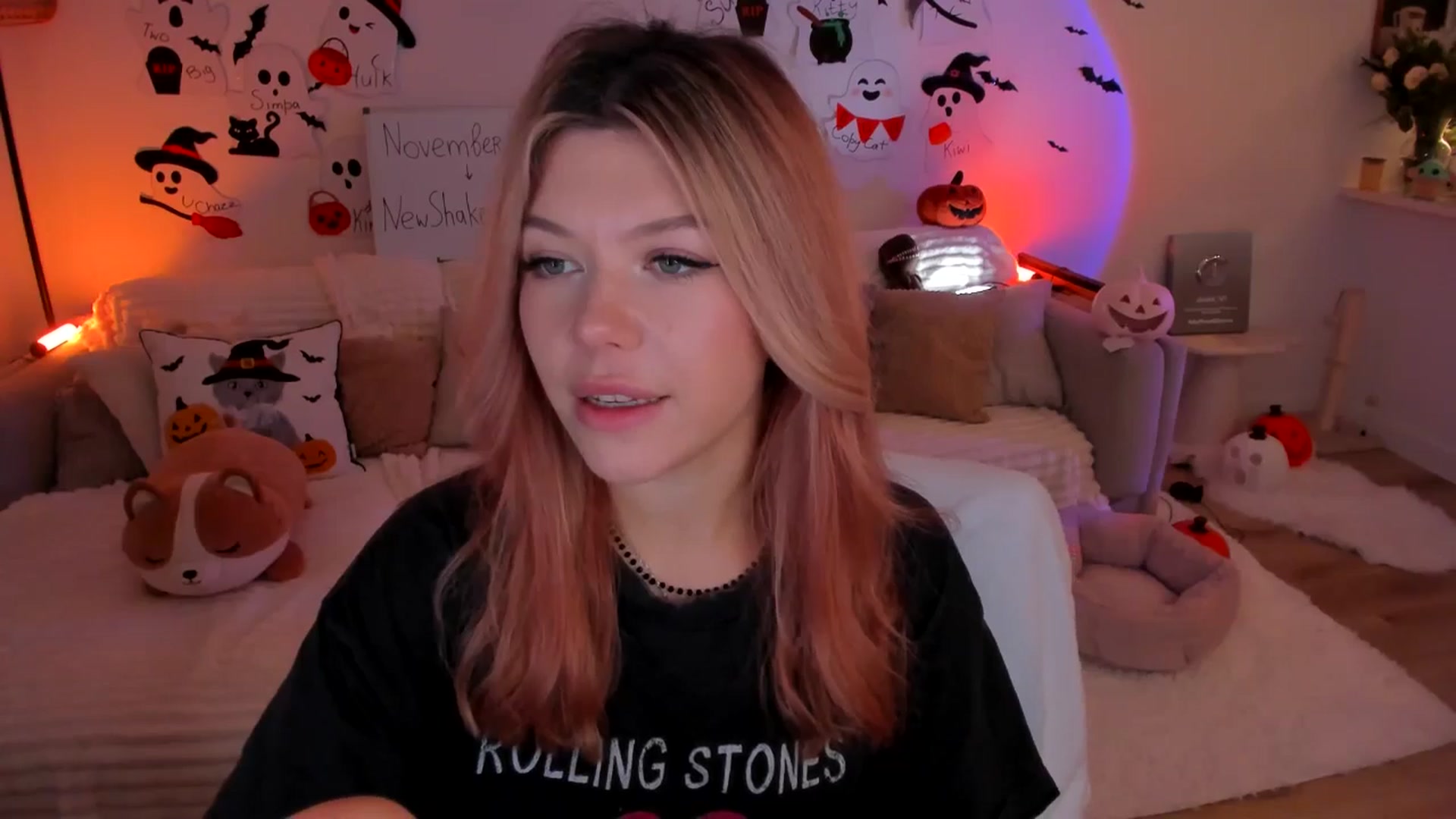 Gallery image thumbnail from Just_Vi's myfreecams stream on, 11/02/2025, 04:44 image 3 of 20