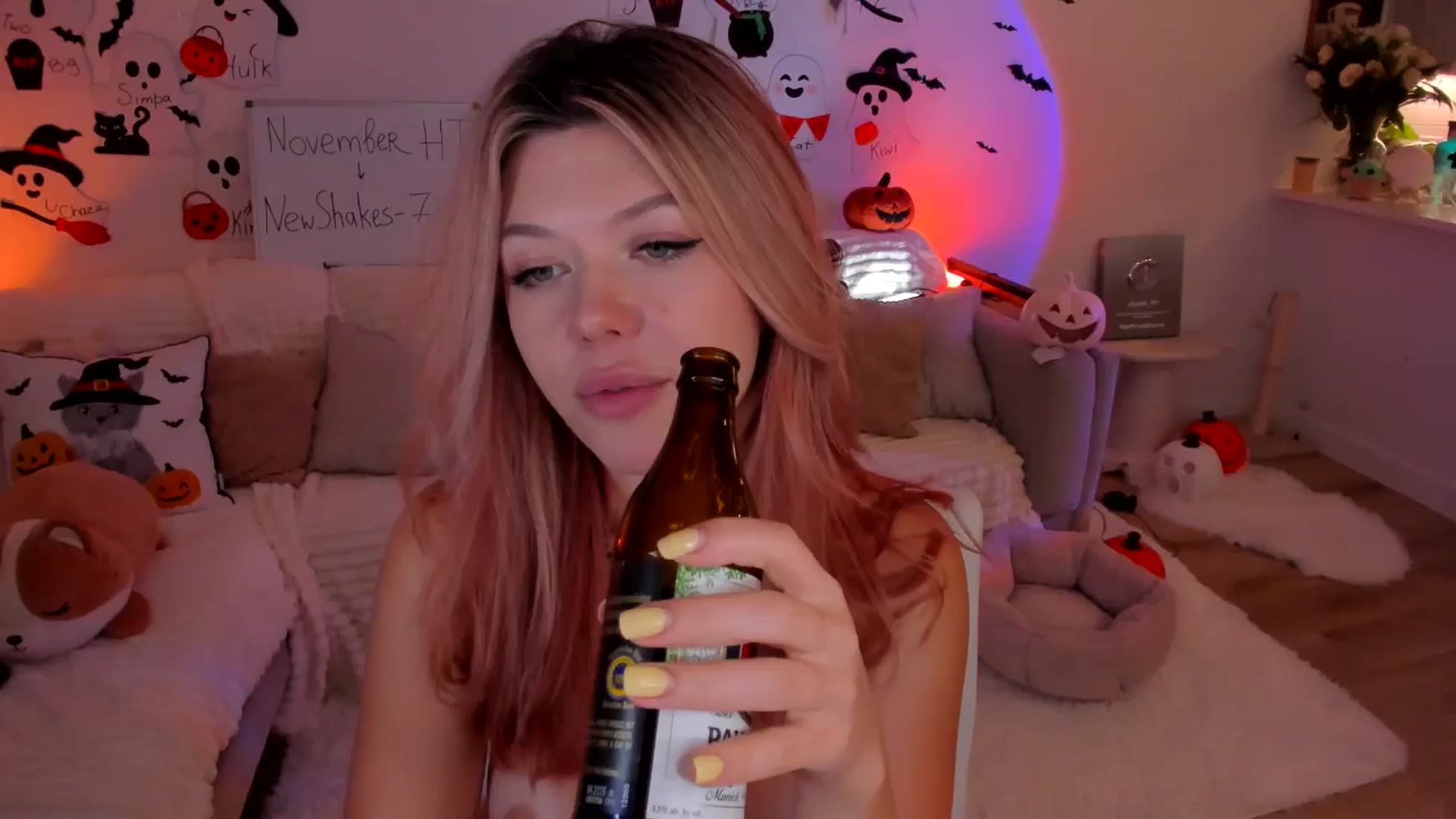 Gallery image thumbnail from Just_Vi's myfreecams stream on, 11/02/2025, 06:56 image 13 of 20