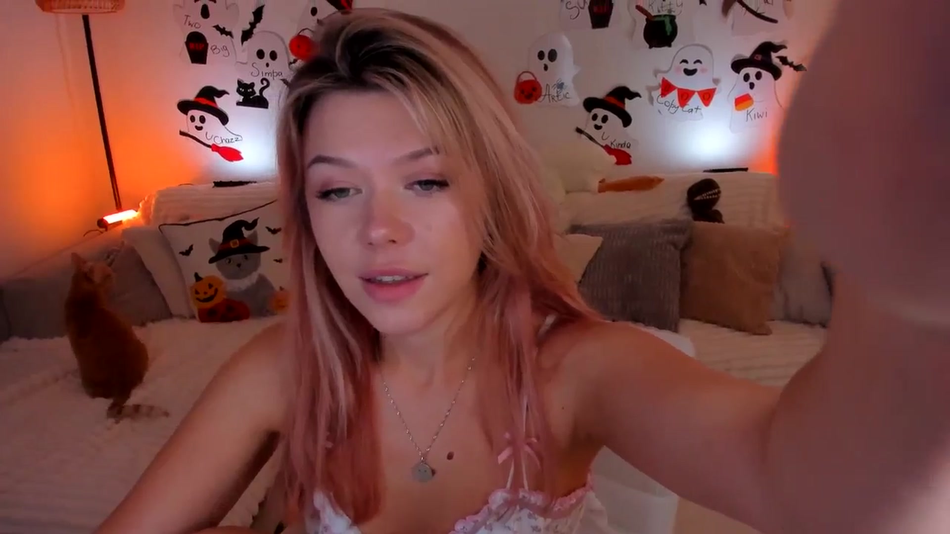 Gallery image thumbnail from Just_Vi's myfreecams stream on, 11/04/2025, 05:39 image 13 of 20