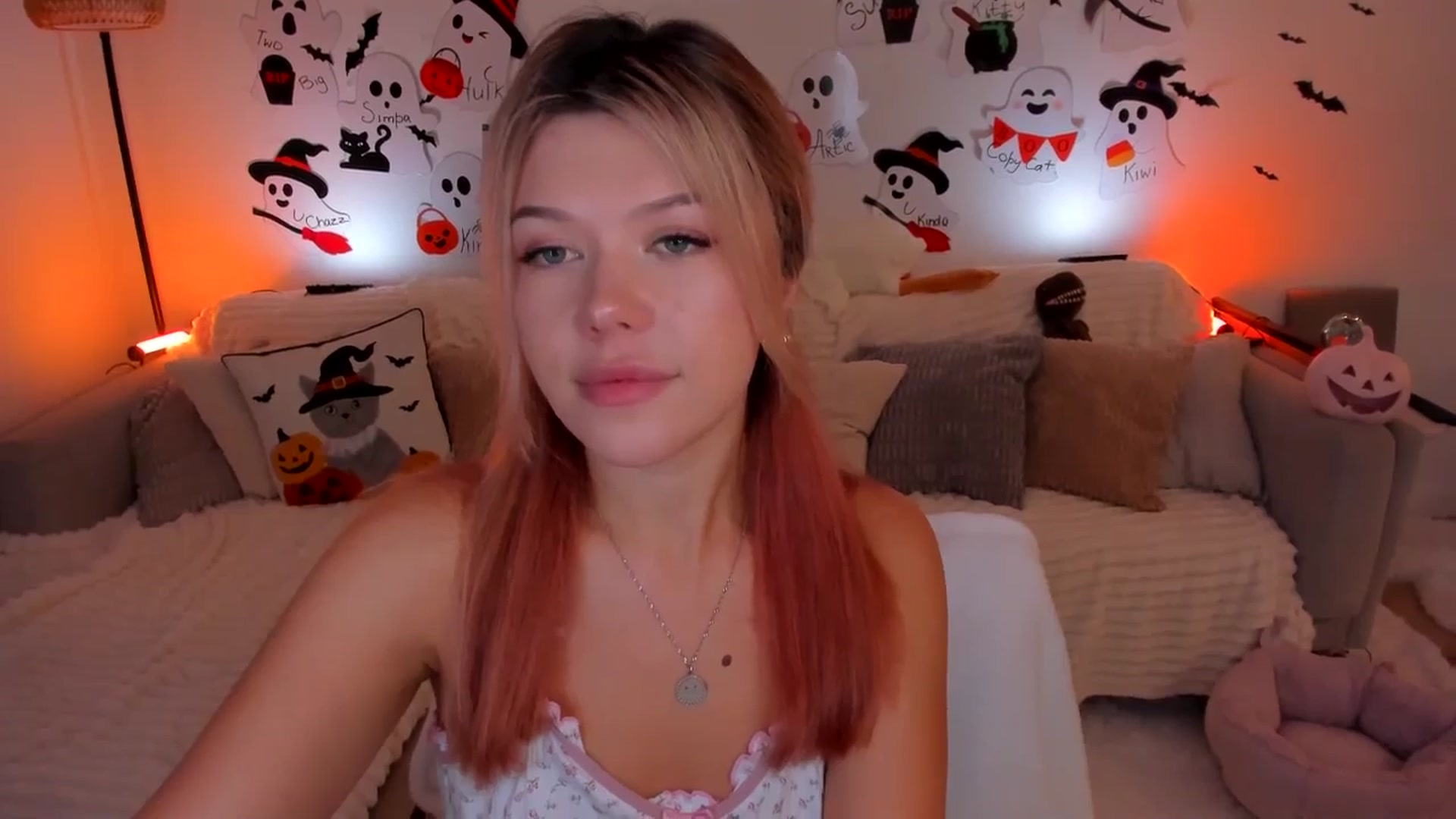 Gallery image thumbnail from Just_Vi's myfreecams stream on, 11/04/2025, 05:39 image 7 of 20