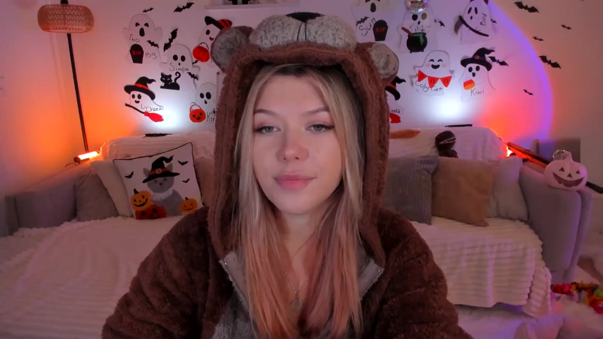 Gallery image thumbnail from Just_Vi's myfreecams stream on, 11/04/2025, 06:50 image 5 of 20