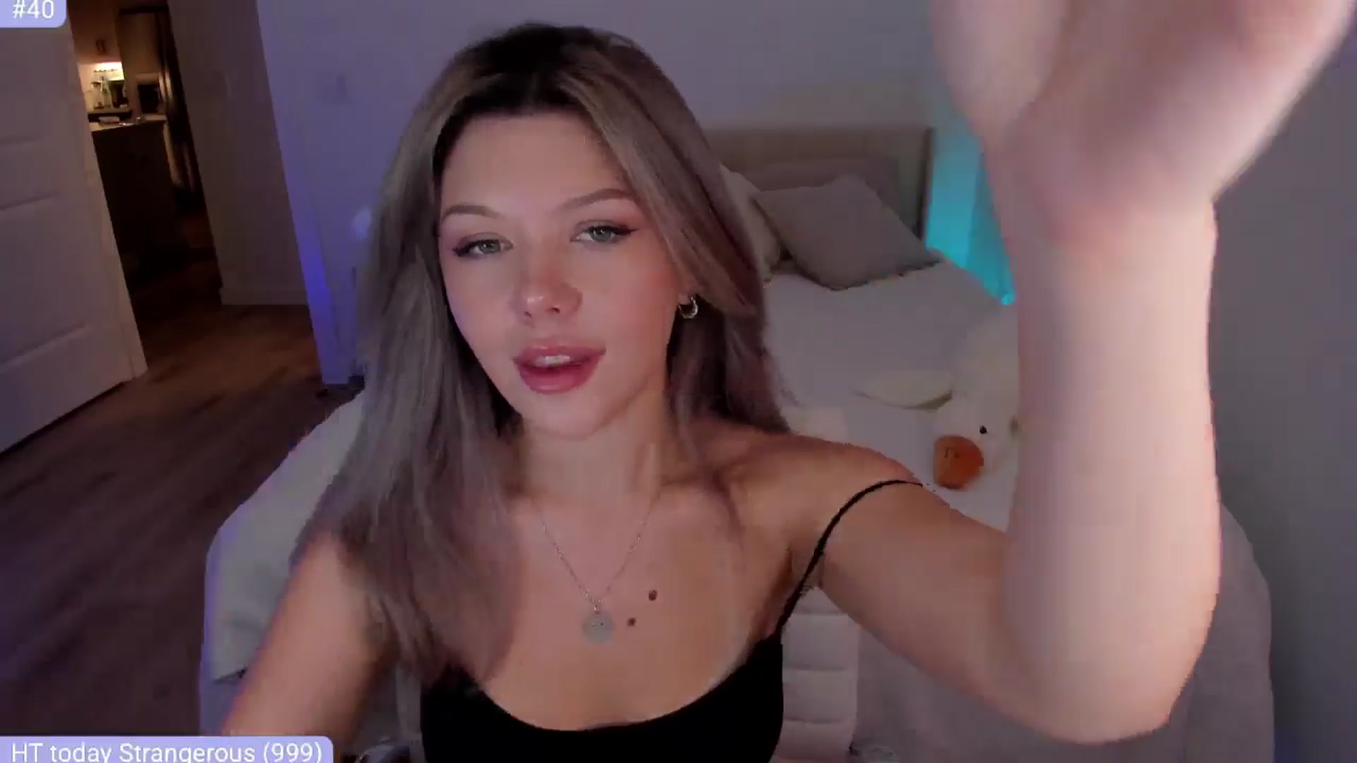 Gallery image thumbnail from Just_Vi's myfreecams stream on, 11/20/2025, 05:24 image 8 of 20