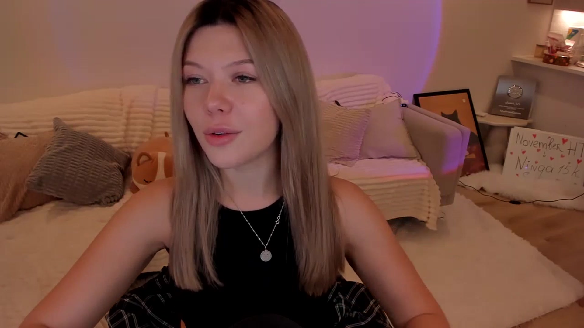 Gallery image thumbnail from Just_Vi's myfreecams stream on, 11/28/2025, 06:13 image 4 of 20