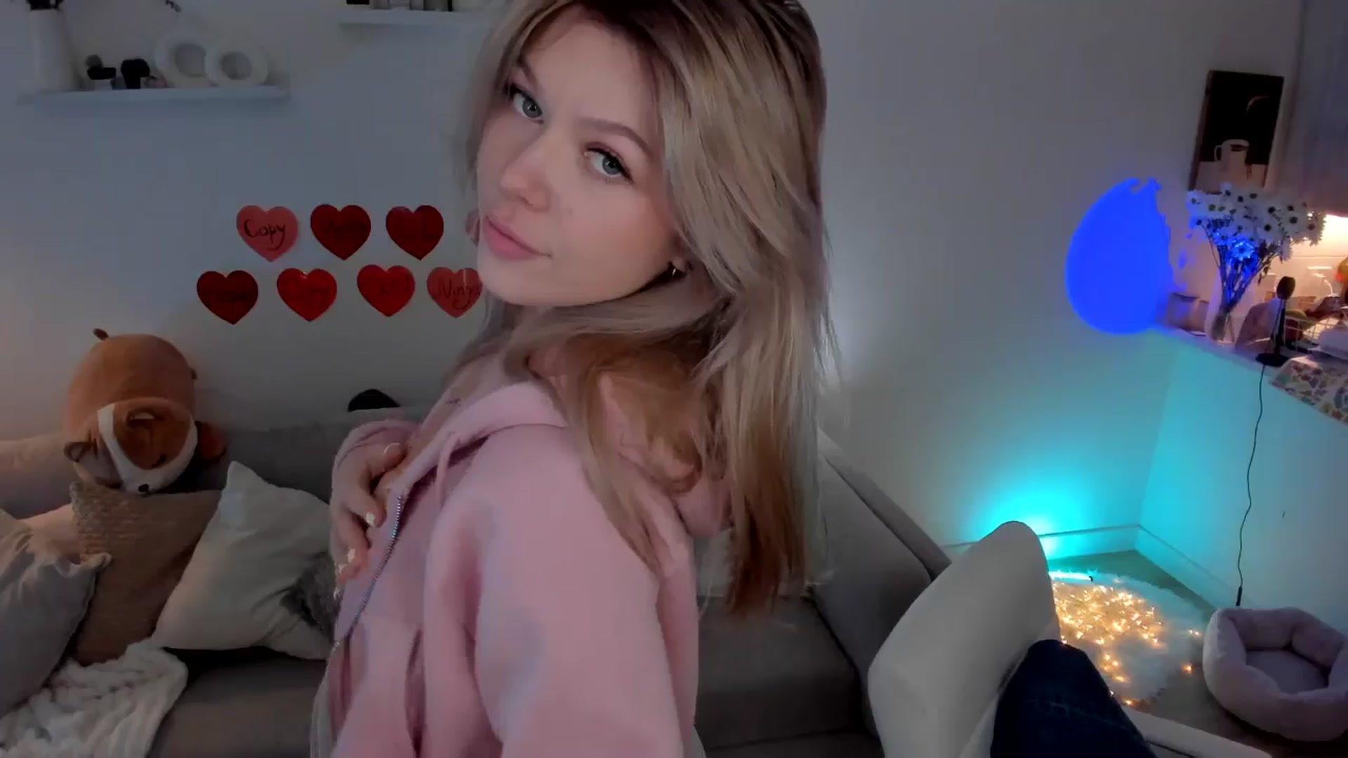 Gallery image thumbnail from Just_Vi's myfreecams stream on, 02/12/2026, 06:17 image 16 of 20