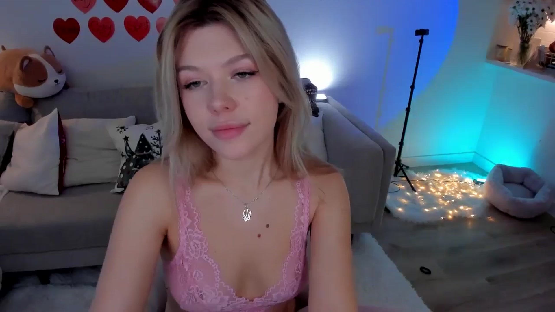 Gallery image thumbnail from Just_Vi's myfreecams stream on, 02/14/2026, 06:45 image 16 of 20