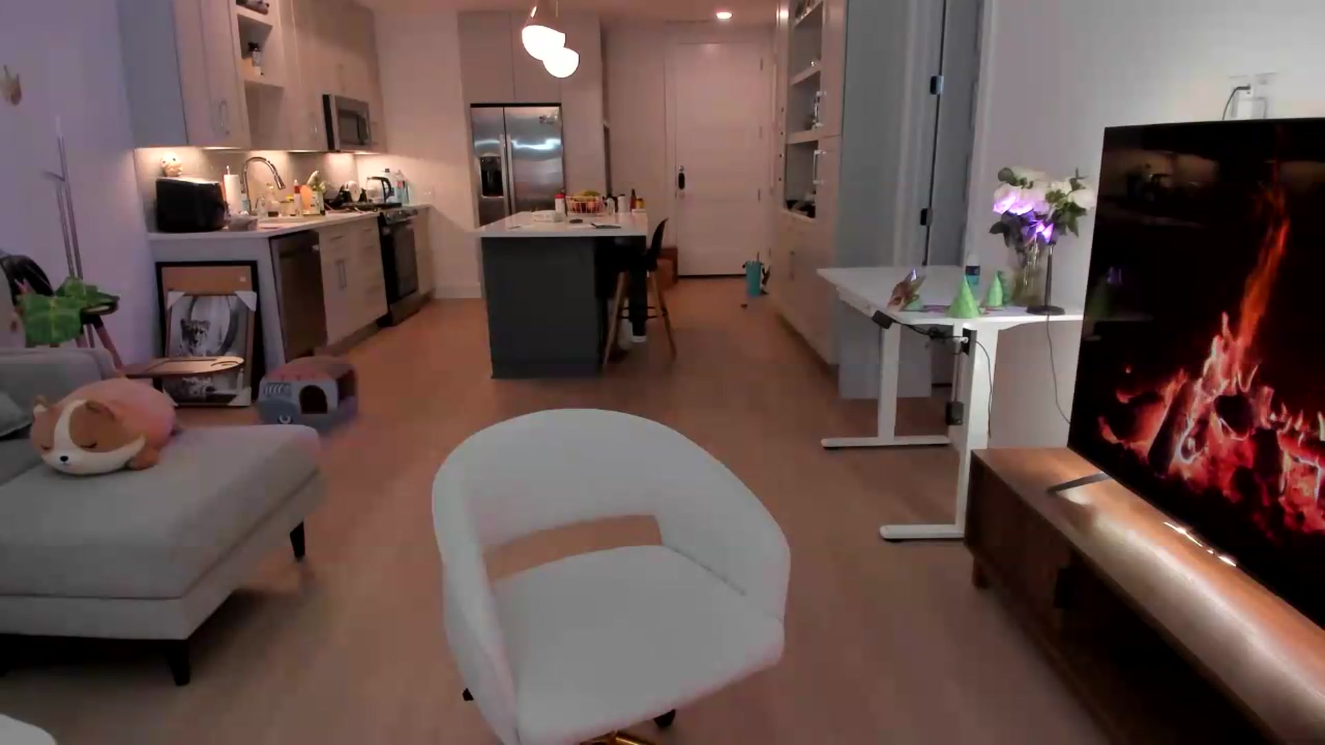 Gallery image thumbnail from Just_Vi's myfreecams stream on, 05/16/2026, 07:15 image 3 of 20