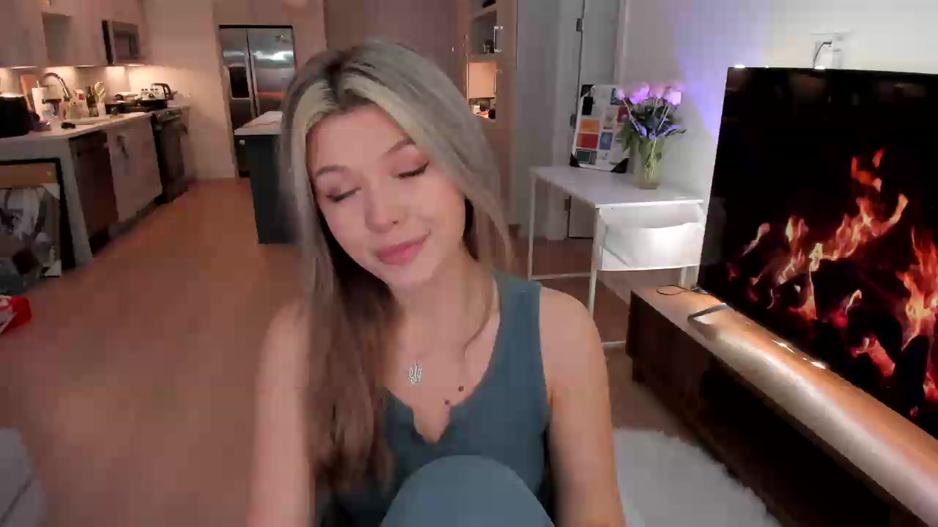 Gallery image thumbnail from Just_Vi's myfreecams stream on, 05/31/2026, 06:45 image 1 of 20