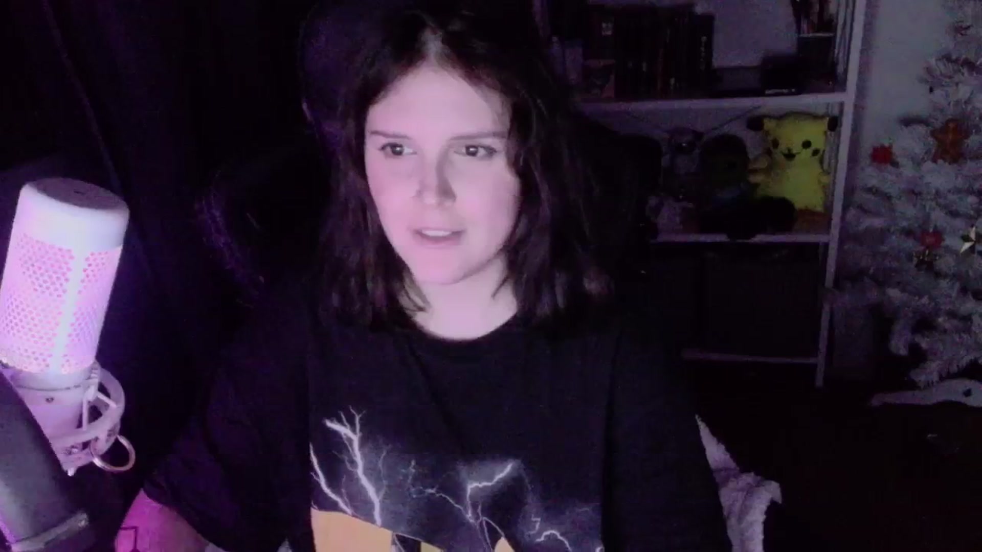 Gallery image thumbnail from Justpixel's myfreecams stream on, 12/18/2025, 01:55 image 6 of 20