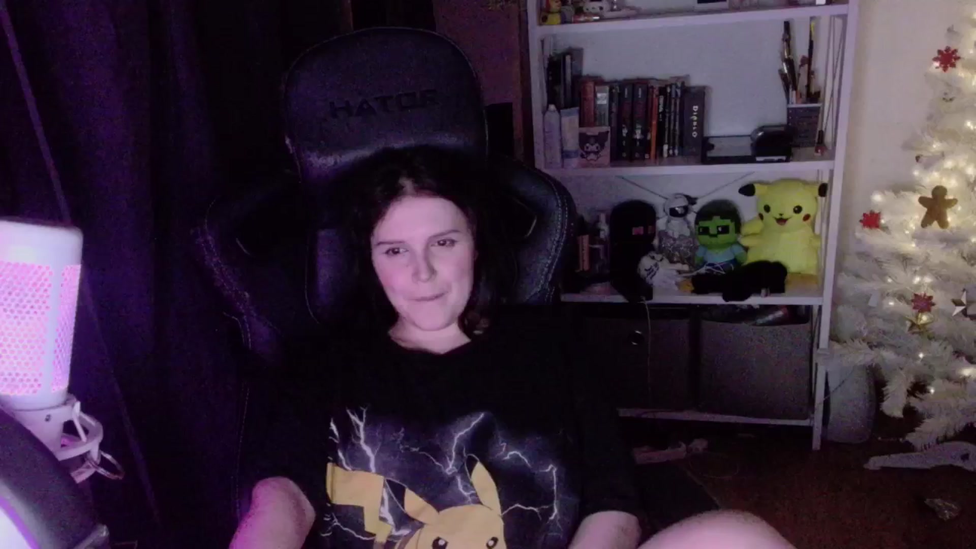 Gallery image thumbnail from Justpixel's myfreecams stream on, 12/18/2025, 01:55 image 17 of 20