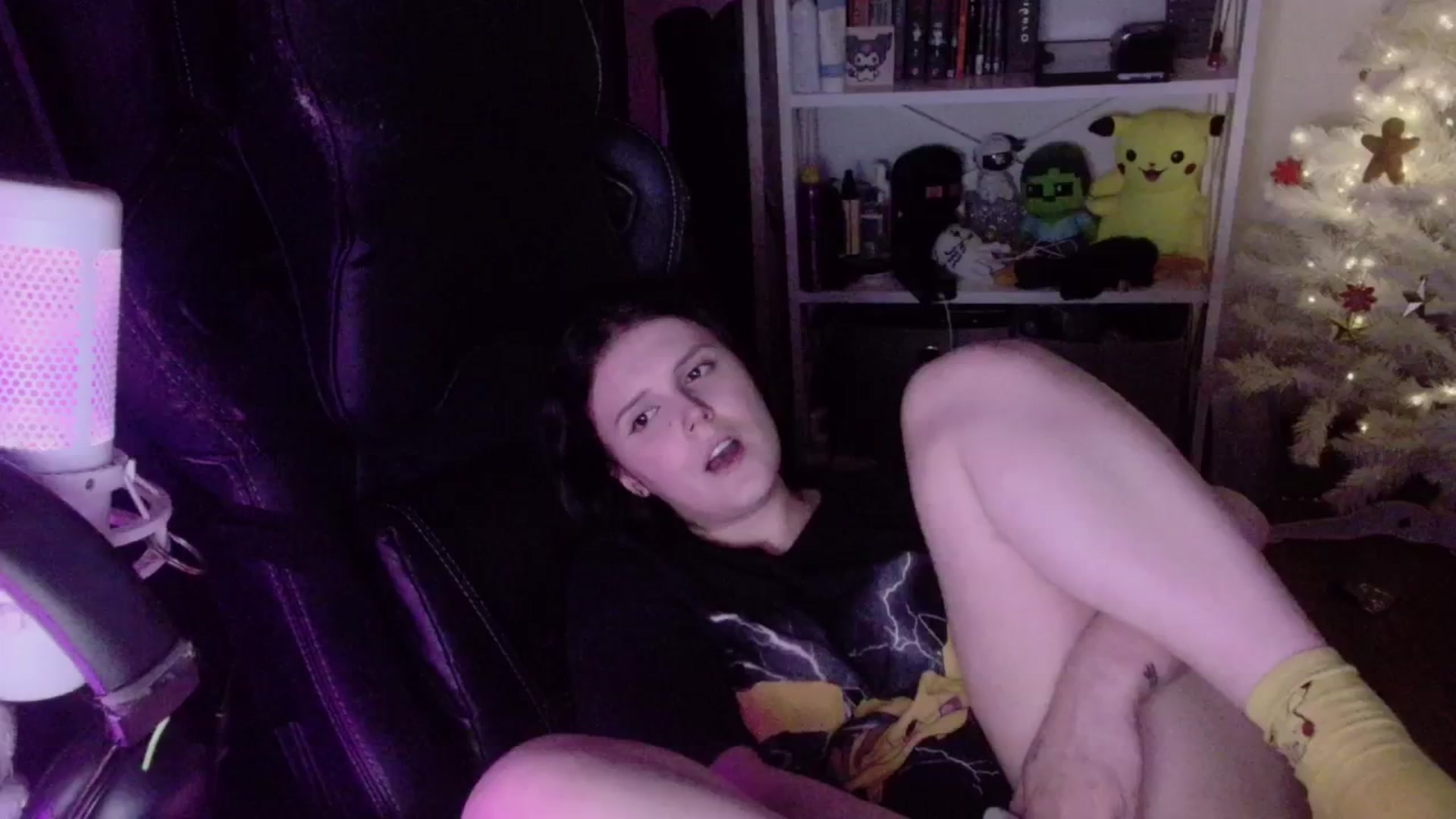 Gallery image thumbnail from Justpixel's myfreecams stream on, 12/18/2025, 01:55 image 19 of 20