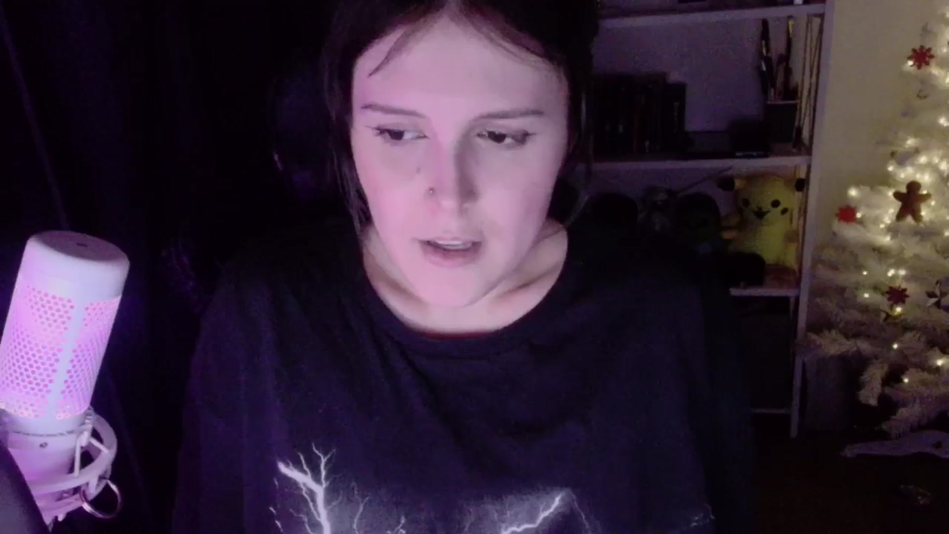 Gallery image thumbnail from Justpixel's myfreecams stream on, 12/18/2025, 01:55 image 12 of 20