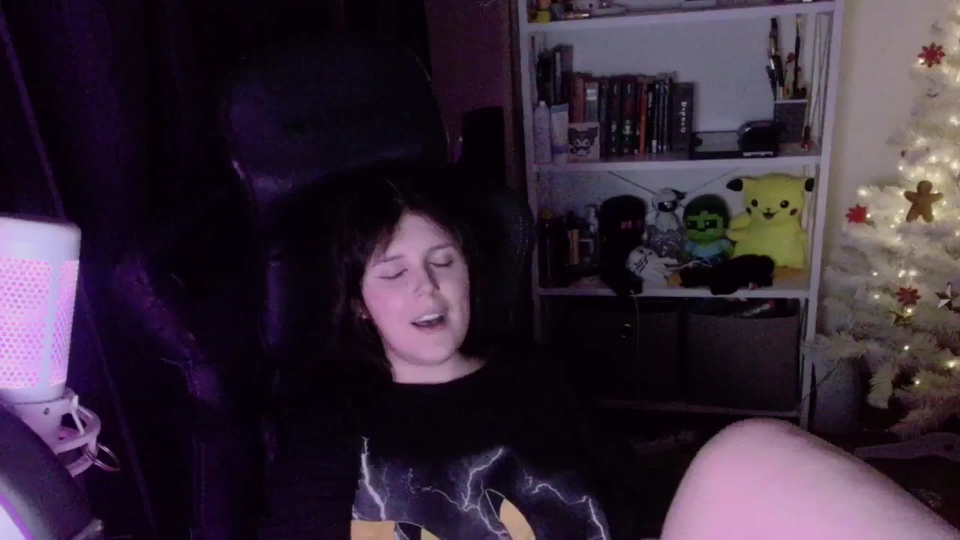 Gallery image thumbnail from Justpixel's myfreecams stream on, 12/18/2025, 01:55 image 15 of 20