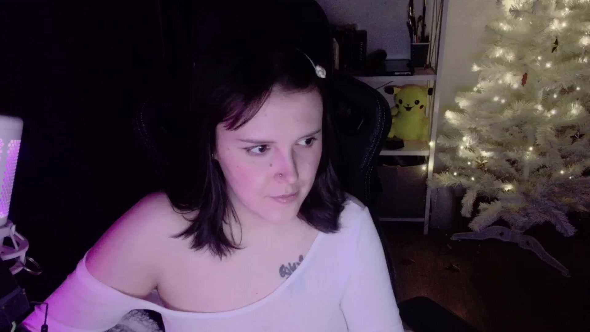 Gallery image thumbnail from Justpixel's myfreecams stream on, 12/21/2025, 02:36 image 2 of 20