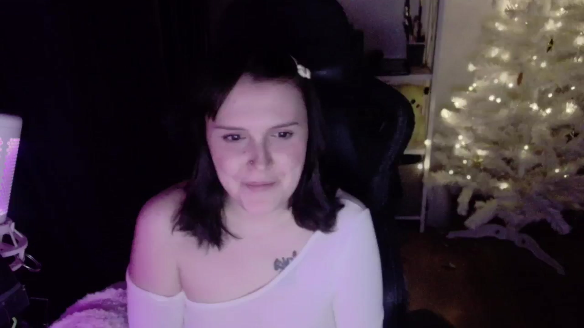 Gallery image thumbnail from Justpixel's myfreecams stream on, 12/21/2025, 02:36 image 4 of 20