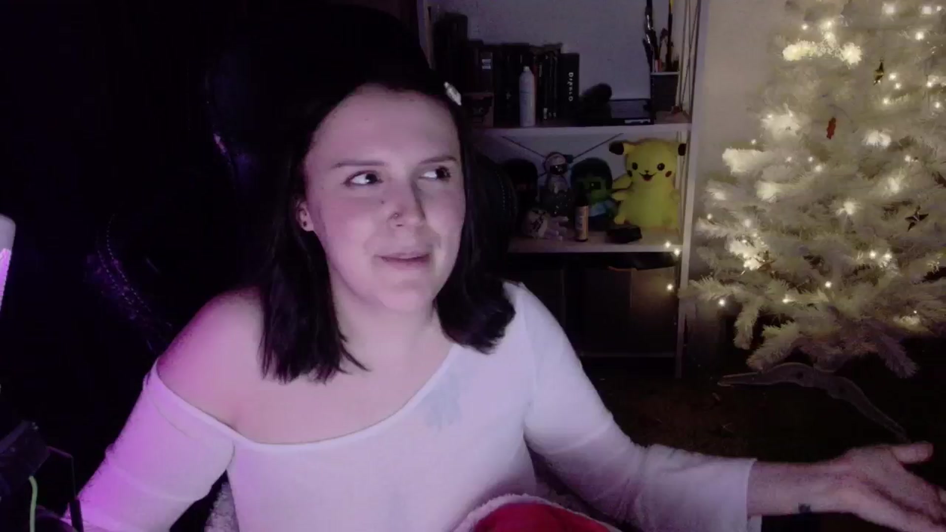 Gallery image thumbnail from Justpixel's myfreecams stream on, 12/21/2025, 02:36 image 10 of 20