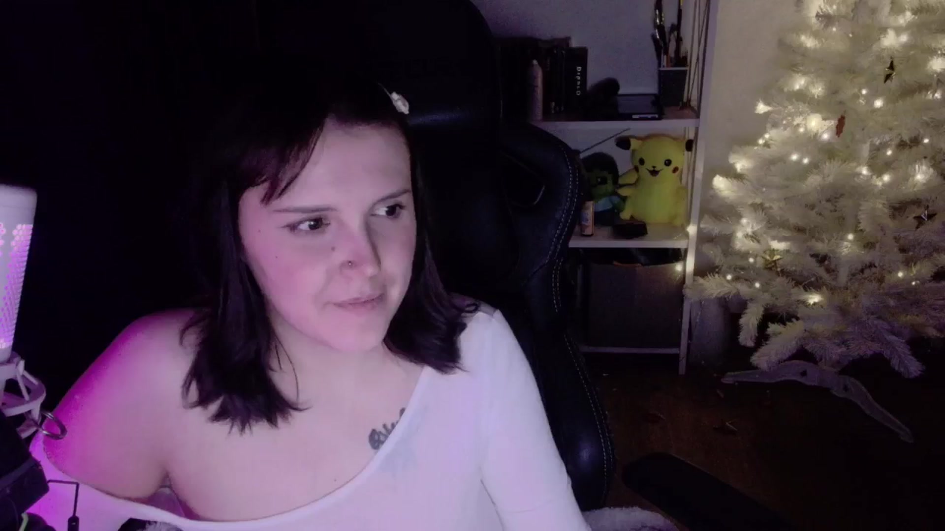 Gallery image thumbnail from Justpixel's myfreecams stream on, 12/21/2025, 02:36 image 3 of 20