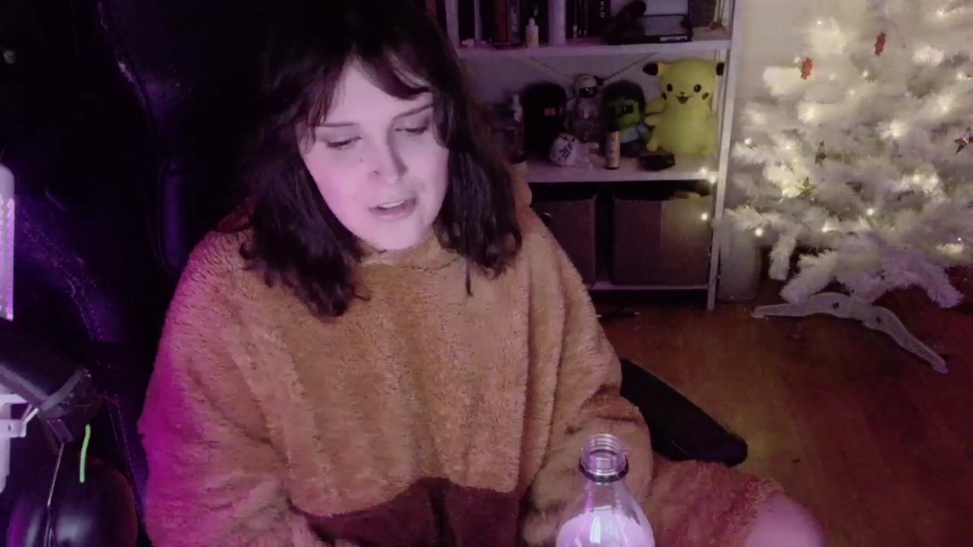 Gallery image thumbnail from Justpixel's myfreecams stream on, 12/22/2025, 01:28 image 6 of 20