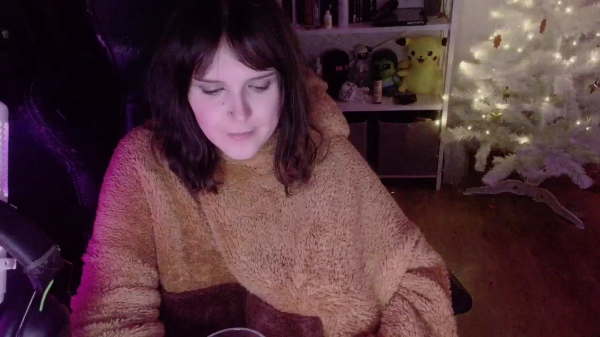 Gallery image thumbnail from Justpixel's myfreecams stream on, 12/22/2025, 01:28 image 4 of 20