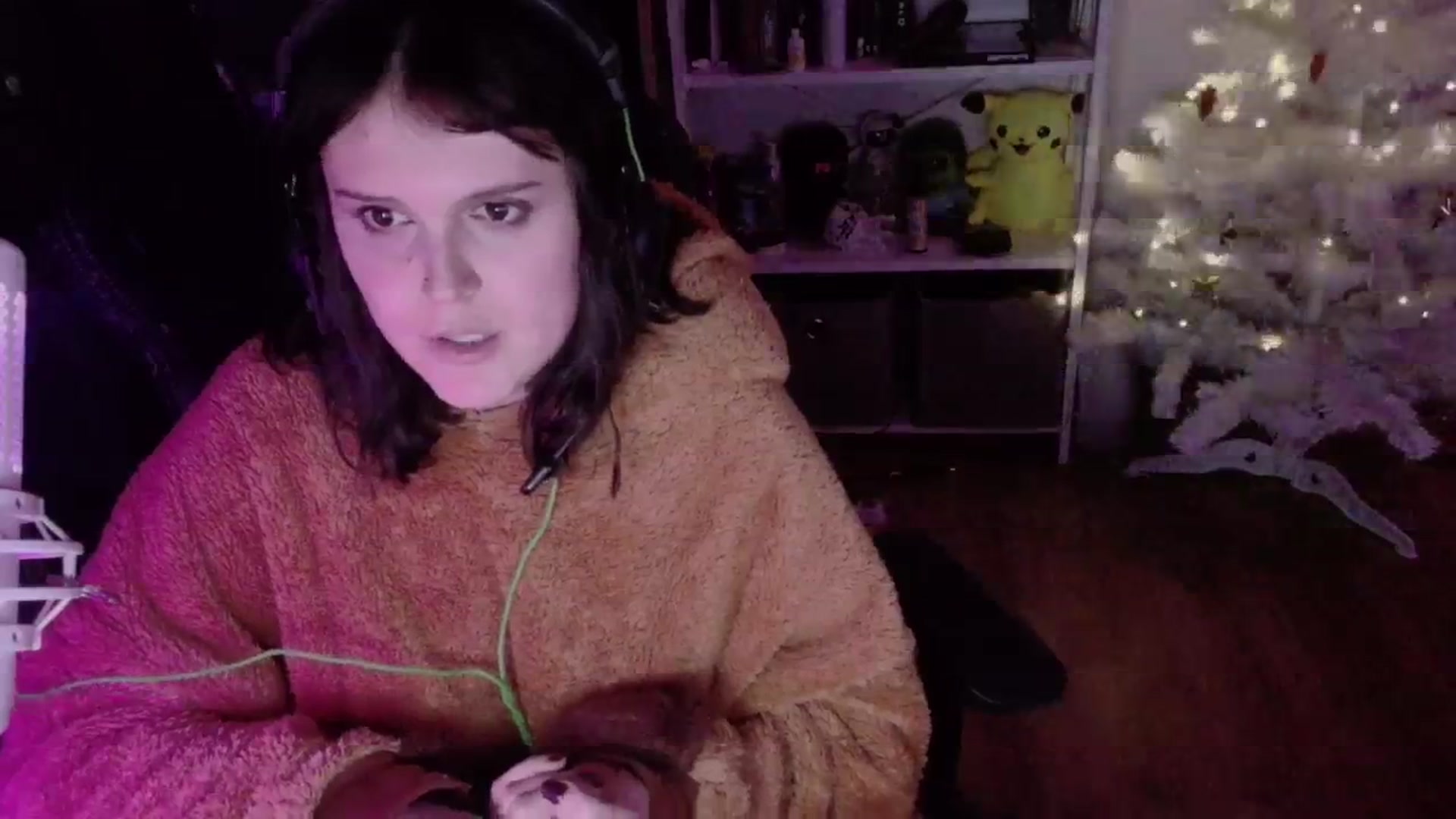 Gallery image thumbnail from Justpixel's myfreecams stream on, 12/22/2025, 01:28 image 13 of 20