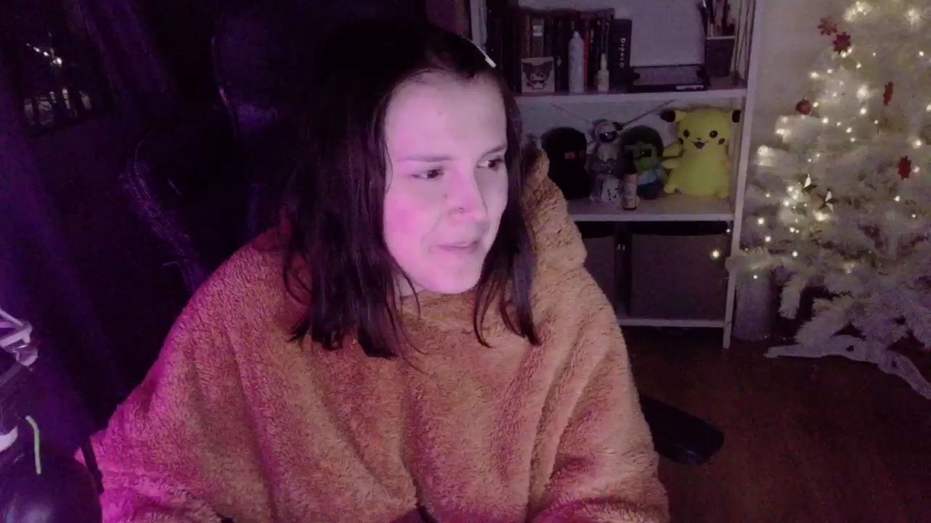 Gallery image thumbnail from Justpixel's myfreecams stream on, 12/25/2025, 02:59 image 3 of 20