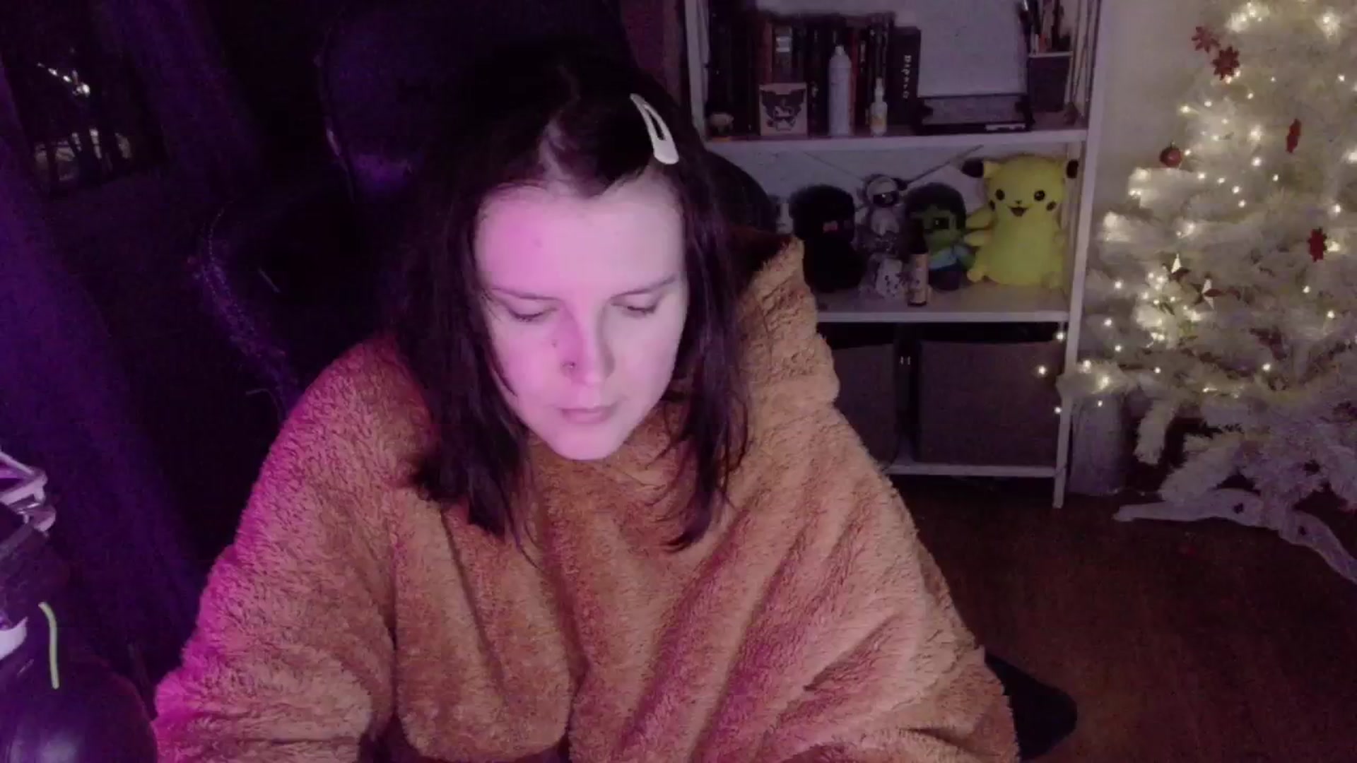 Gallery image thumbnail from Justpixel's myfreecams stream on, 12/25/2025, 02:59 image 1 of 20