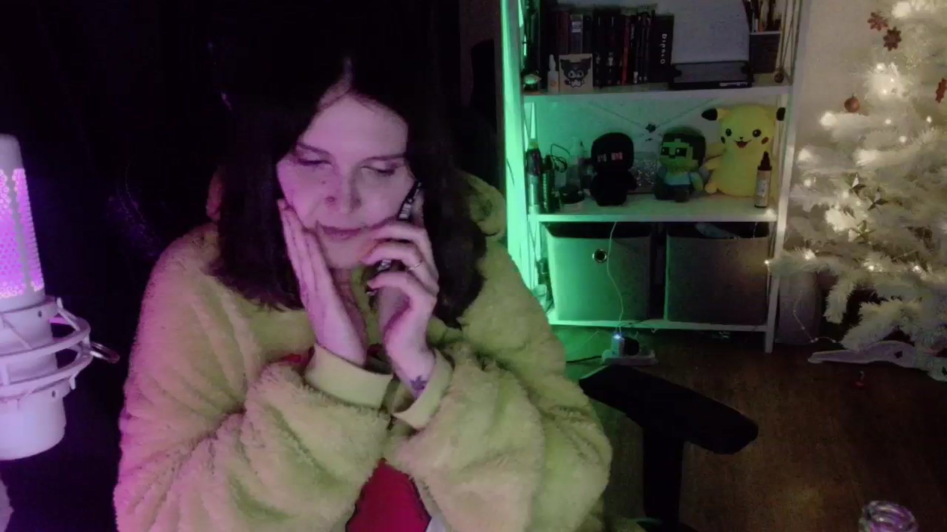 Gallery image thumbnail from Justpixel's myfreecams stream on, 12/25/2025, 16:53 image 13 of 20