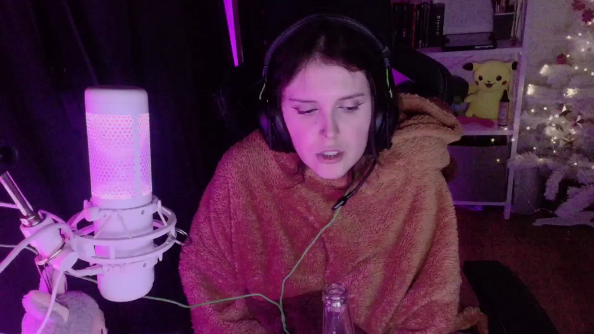 Gallery image thumbnail from Justpixel's myfreecams stream on, 12/25/2025, 18:23 image 1 of 20