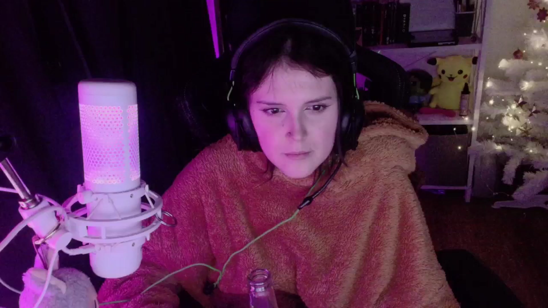 Gallery image thumbnail from Justpixel's myfreecams stream on, 12/25/2025, 18:23 image 5 of 20