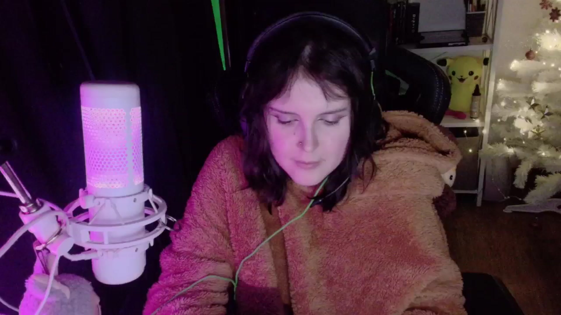 Gallery image thumbnail from Justpixel's myfreecams stream on, 12/25/2025, 18:23 image 13 of 20