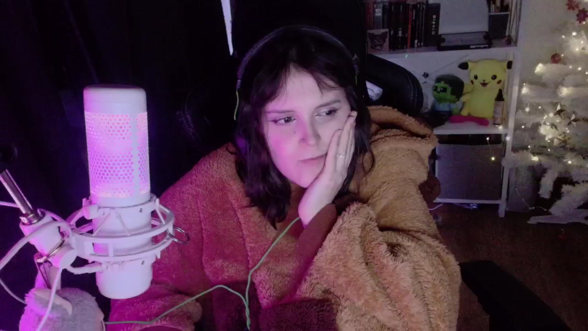 Gallery image thumbnail from Justpixel's myfreecams stream on, 12/25/2025, 18:23 image 18 of 20
